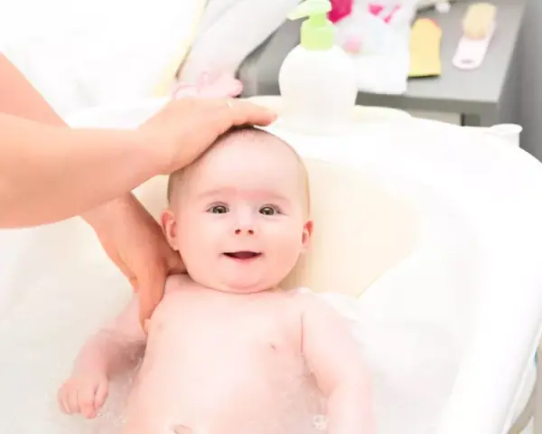 استحمام الرضيع