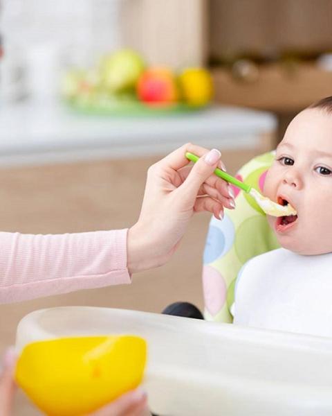 الغذاء التكميلي للرضع